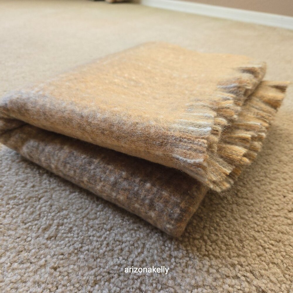 NWOT Wool Tweed Scarf Ralph Lauren Thick Tan - Picture 16 of 16